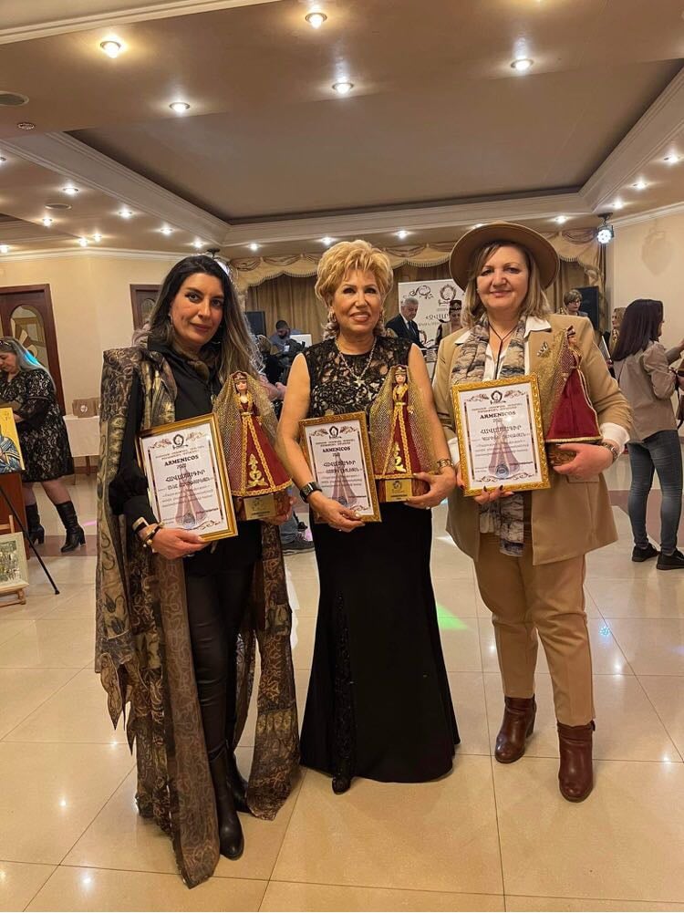 Կարինե Դավթյանը պարգևատրվել է տասնամյակների մասնագիտական վաստակի համար